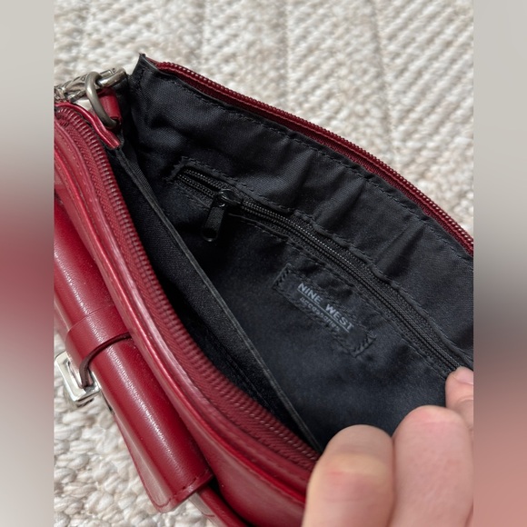 The perfect going out purse by Nine West genuine in gorgeous red - Picture 5 of 9